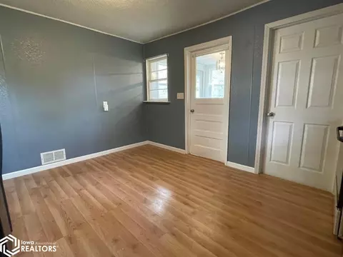 1009 9th St, Corning, IA 50841 photo 7