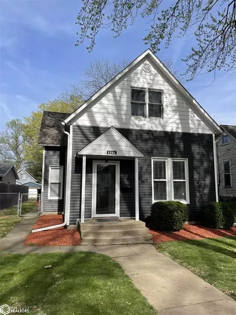 1106 S 7th St, Burlington, IA 52601