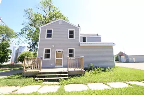27 2nd St SE, Nora Springs, IA 50458