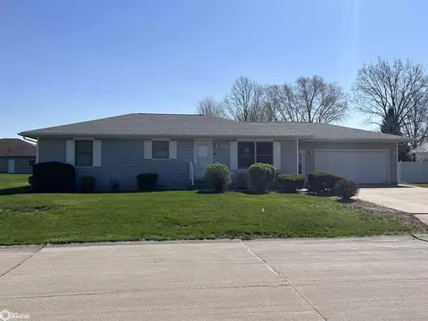 1000 N Redbud Ln, Mount Pleasant, IA 52641