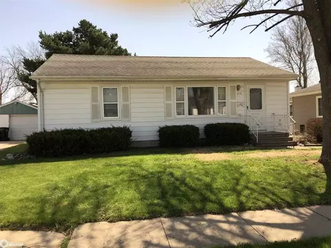 210 Lynwood Ave, Ottumwa, IA 52501