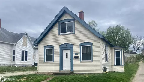 1009 Spring St, Burlington, IA 52601