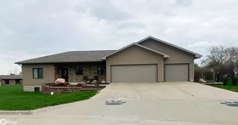 1302 N Mulberry St, Creston, IA 50801