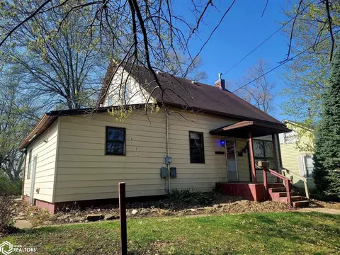 1006 1st Ave W, Oskaloosa, IA 52577