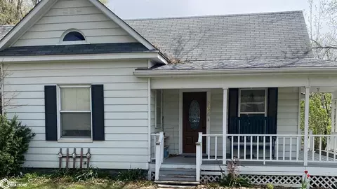 304 N Elm St, New Sharon, IA 50207