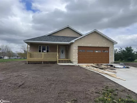 4 Bennink Ln, Ottumwa, IA 52501