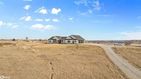 2268 V Ave, Villisca, IA 50864