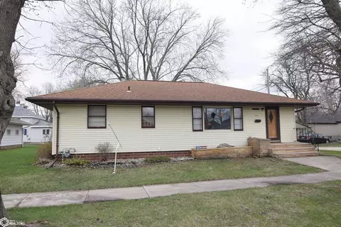 115 S Washington Ave, Eagle Grove, IA 50533