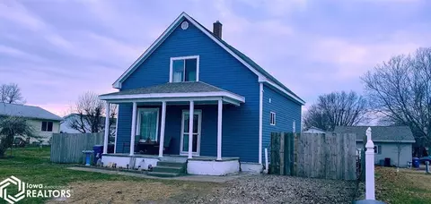 1024 Dolliver St, Muscatine, IA 52761