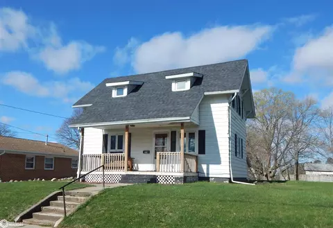 1806 15th St, Eldora, IA 50627