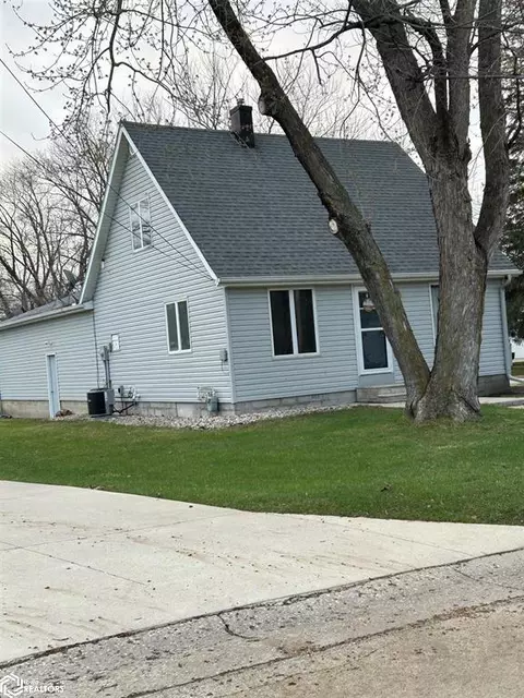 508 Superior St, Emmetsburg, IA 50536