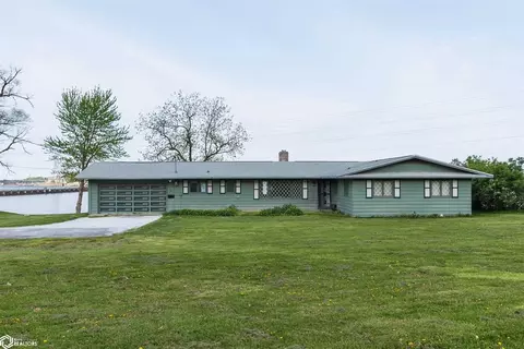 751 Front St, Hamilton, IL 62341