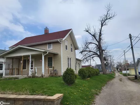 7 12 N 9th St, Marshalltown, IA 50158