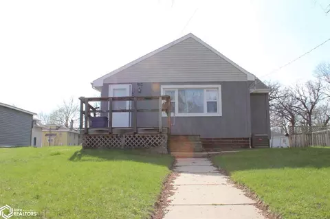 912 N Pennsylvania Ave, Mason City, IA 50401