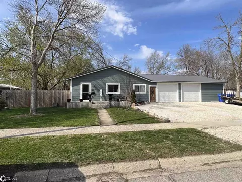 208 E Mckinley St E, Jefferson, IA 50129