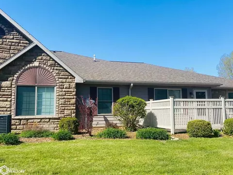 4833 River Valley Rd, Fort Madison, IA 52627