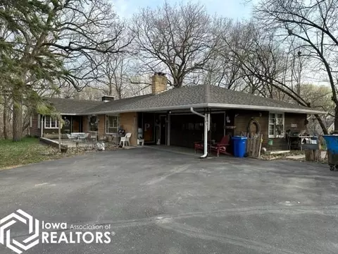 313 Maple Pl, Algona, IA 50511 photo 1