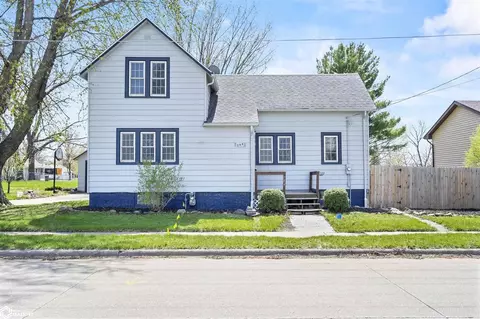 704 W 1st St, Boone, IA 50036