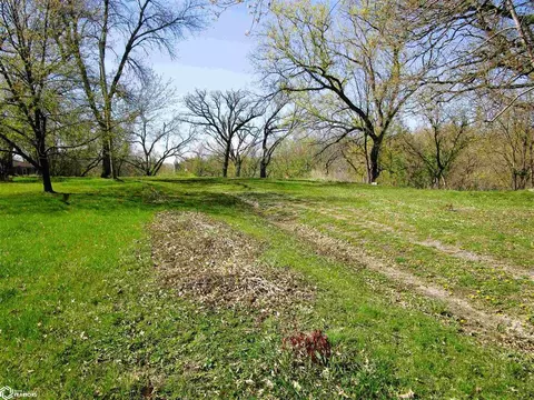 107 And 105 Pierce, Iowa Falls, IA 50126