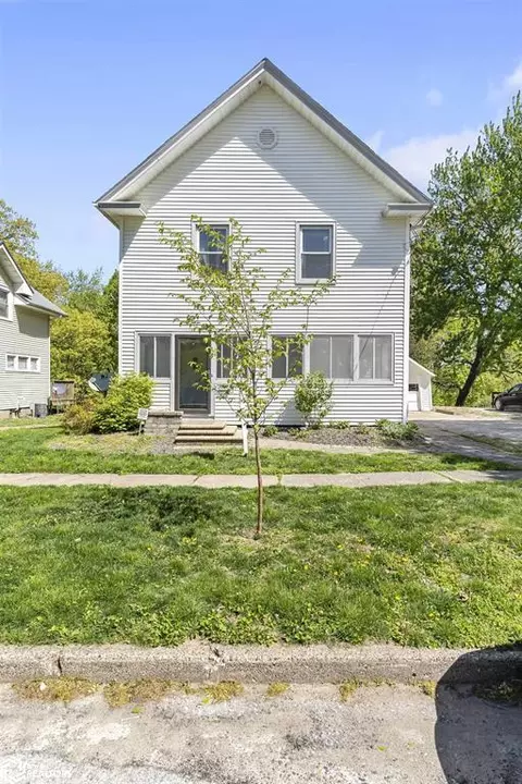 316 Lewis St, Burlington, IA 52601
