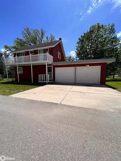 24641 Lakeside Dr, Lake Mills, IA 50450