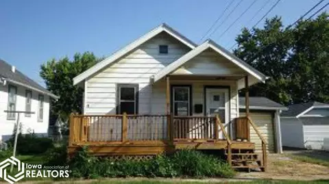 912 Denmark St, Burlington, IA 52601