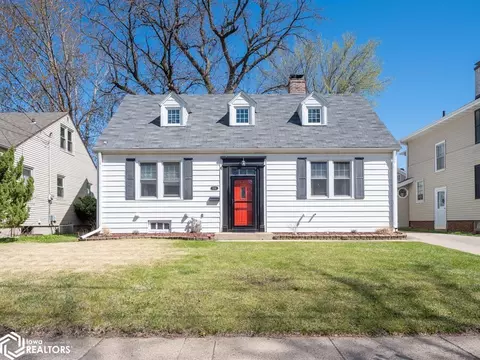1006 2nd St NW, Mason City, IA 50401