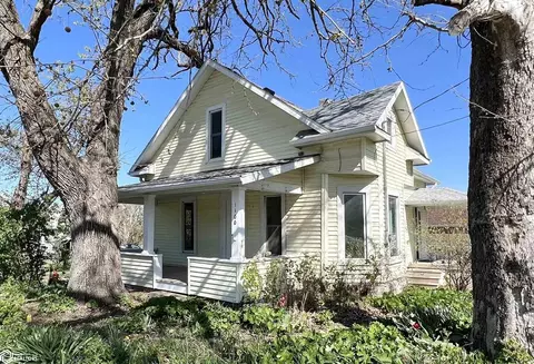 1100 1st Ave W, Newton, IA 50208