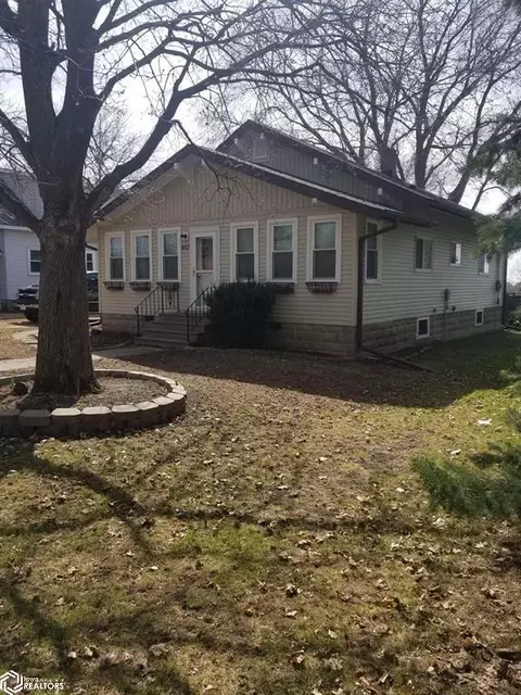 447 Ingham St NW, Titonka, IA 50480