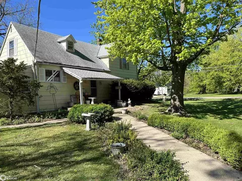 570 19th St N, Hamilton, IL 62341