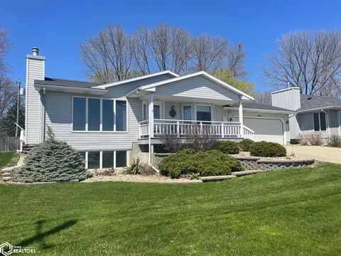 2602 N Shore Dr, Clear Lake, IA 50428