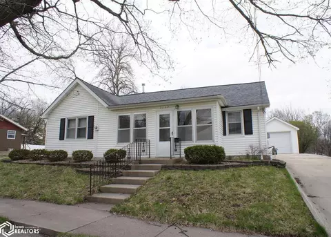 1117 3 Rd St, Webster City, IA 50595