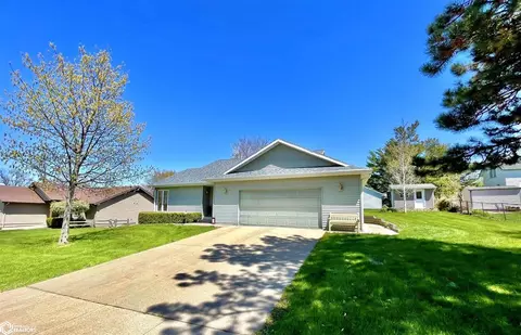2104 Vermillion Ln, Marshalltown, IA 50158