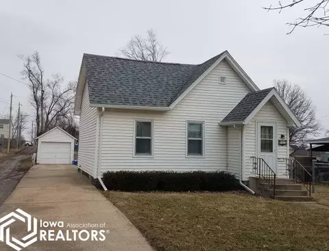208 S 5th Ave, Marshalltown, IA 50158