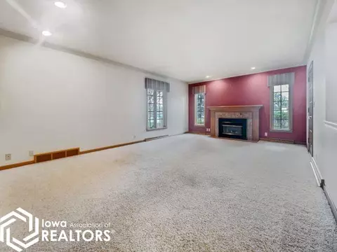 815 1st Ave SE, Hampton, IA 50441 photo 12