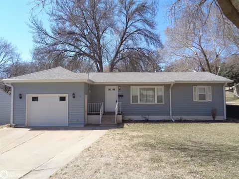 813 Valley St, Missouri Valley, IA 51555