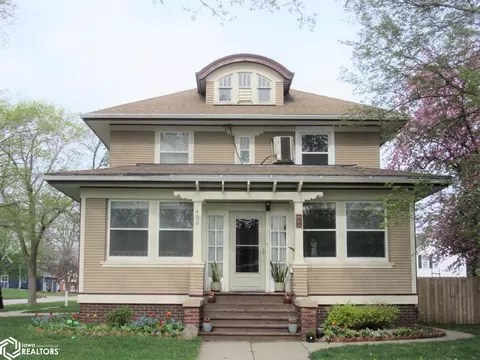 406 N Clark St, Forest City, IA 50436