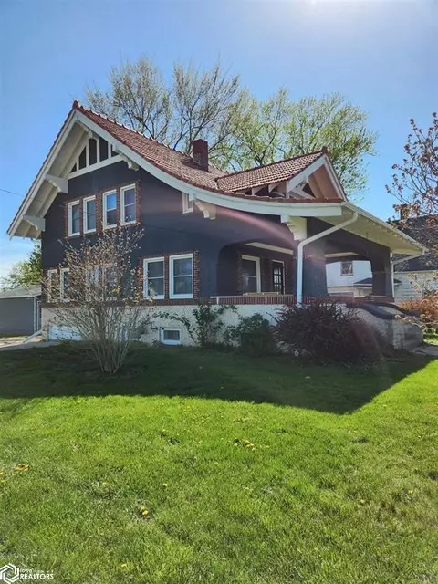 116 3rd Ave W, Albia, IA 52531