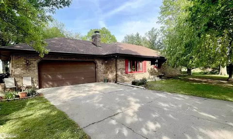 13437 Angle Rd, Ottumwa, IA 52501