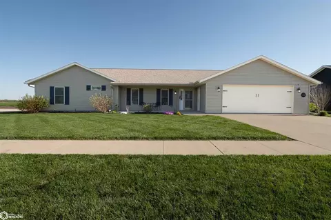 1402 Huron St, Mediapolis, IA 52637
