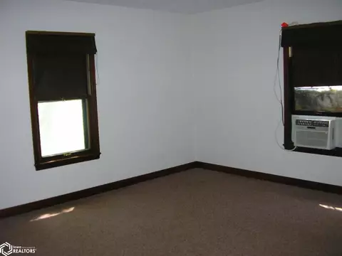 809 Hazel St, Atlantic, IA 50022 photo 6