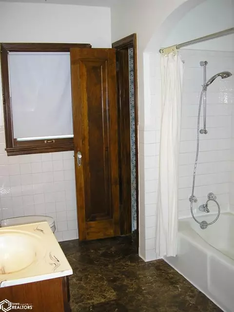 809 Hazel St, Atlantic, IA 50022 photo 5