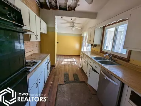 910 Stadium Dr, Macomb, IL 61455 photo 5