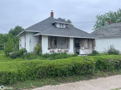 1526 S 18th St, Centerville, IA 52544