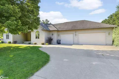 2511 Sunnycliff Est, Burlington, IA 52601