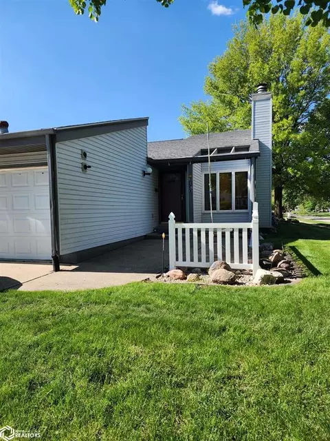 316 E State St, Jefferson, IA 50129
