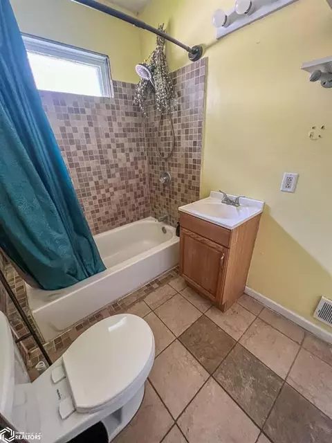 15 3rd Ave SW, Hampton, IA 50441 photo 10