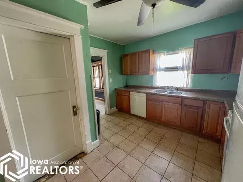15 3rd Ave SW, Hampton, IA 50441 photo 4