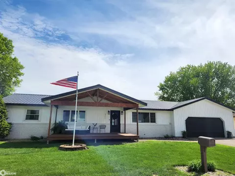321 Johnston, Sheffield, IA 50475