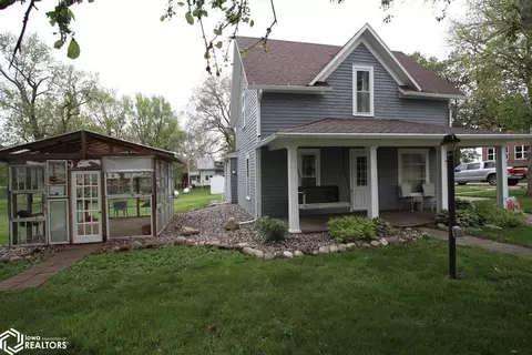 409 Main St, Gray, IA 50110